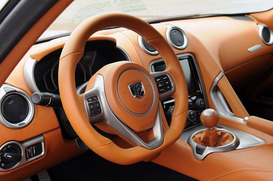  Dodge Viper SRT 2013 года  (фото 72 из 129)